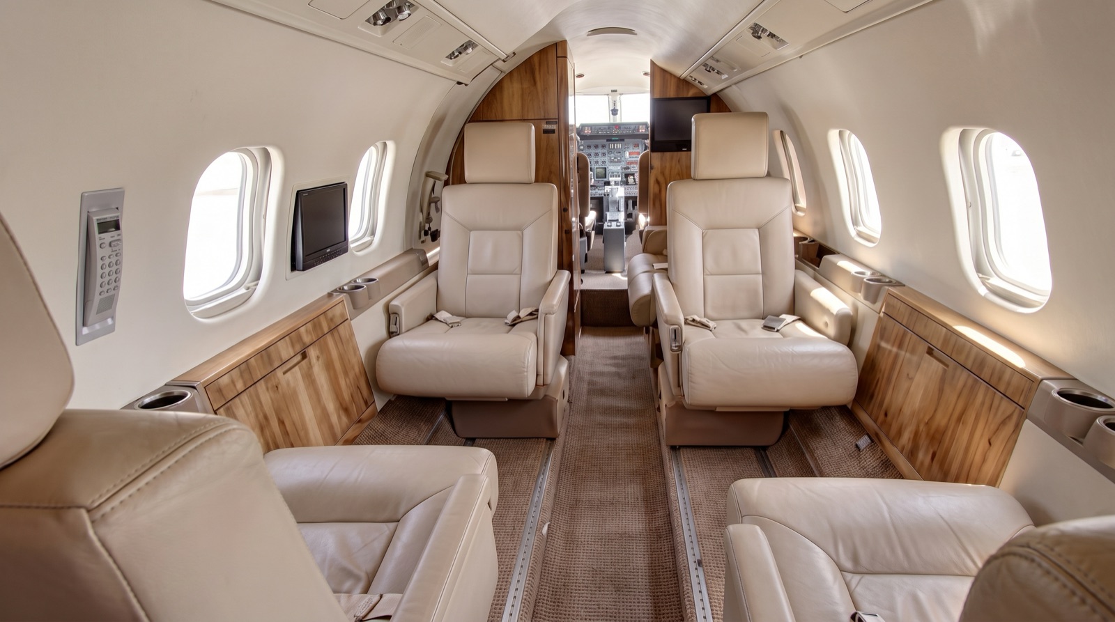 Bombardier Learjet 55 cabin interior