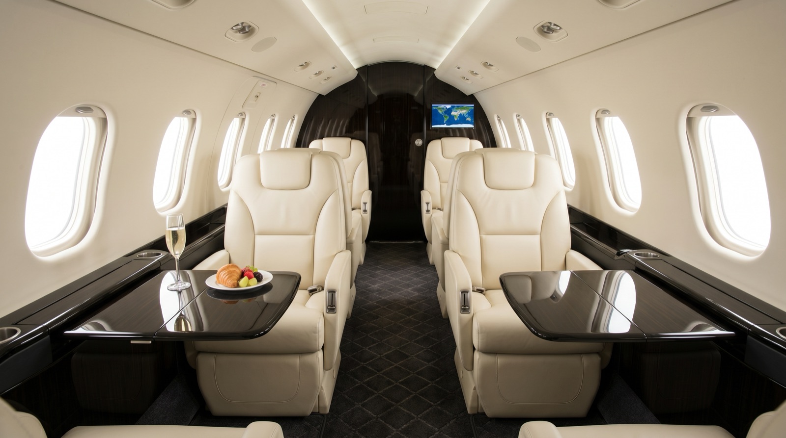 Bombardier Learjet 60XR cabin interior