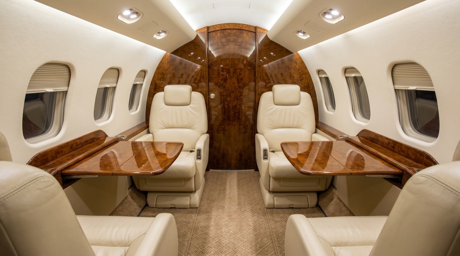 Hawker 400XP cabin interior