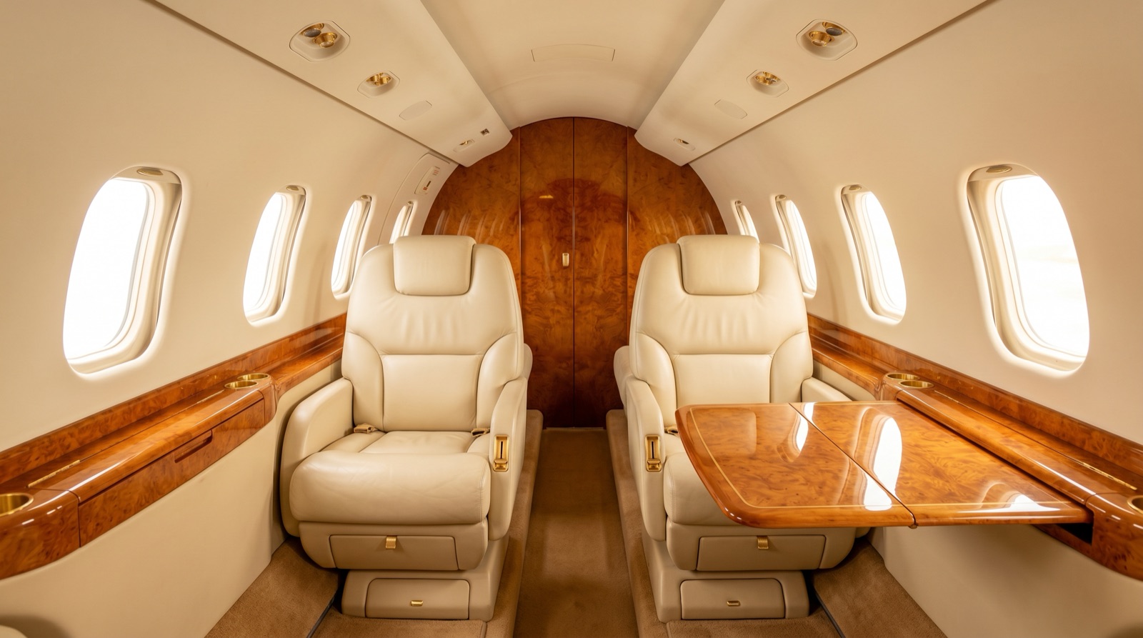 Learjet 60XR cabin interior